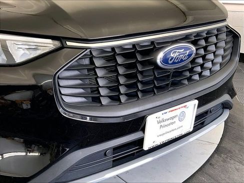 Used 2025 Ford Escape Active AWD/4WD image 29
