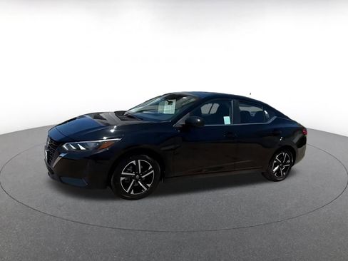 Used 2025 Nissan Sentra SV FWD image 8
