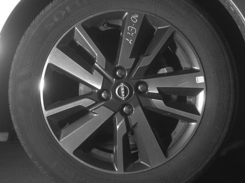 Used 2025 Nissan Versa SV FWD image 16