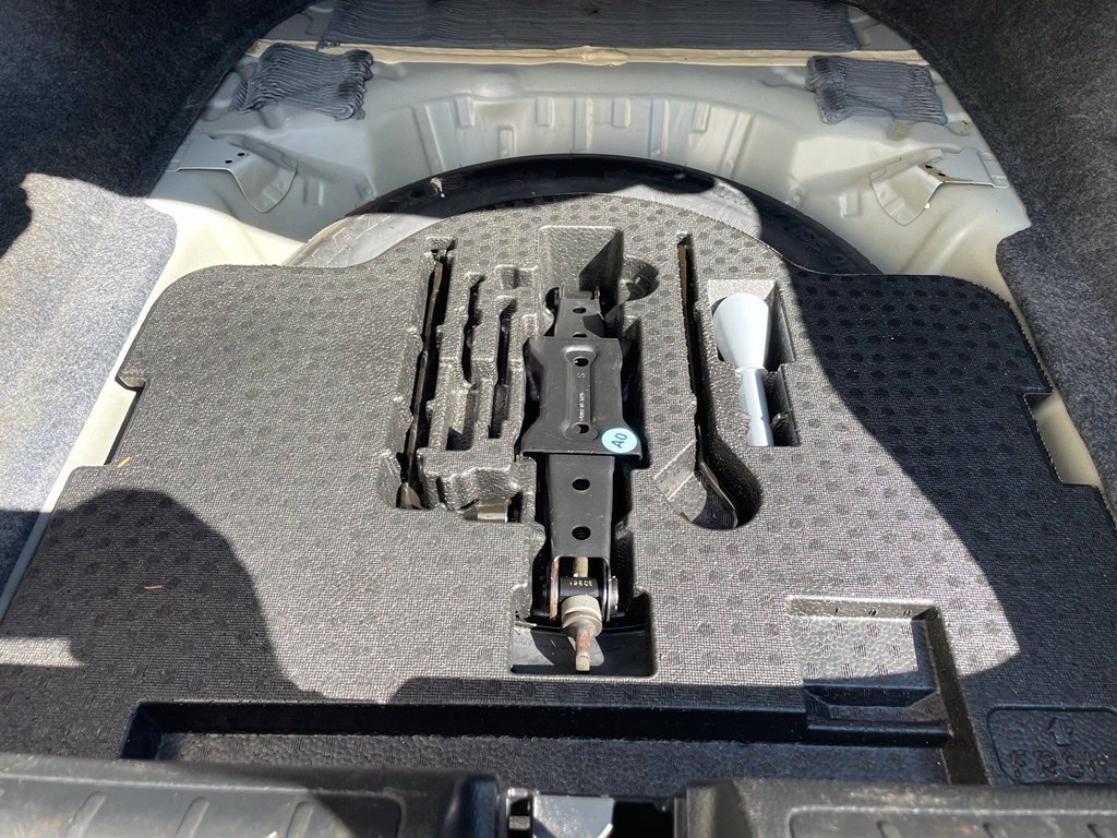 Certified 2019 Honda Accord LX image 9
