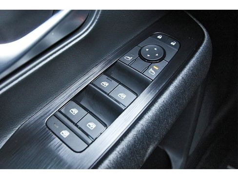 New 2026 Nissan Kicks SV image 15