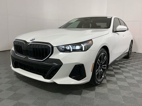 Certified 2025 BMW 530i w/ M Sport Package RWD image 2