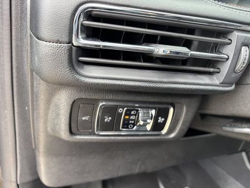 Used 2023 Lincoln Corsair FWD image 19