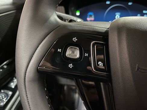 Used 2023 Lincoln Corsair AWD w/ Equipment Group 101A image 25