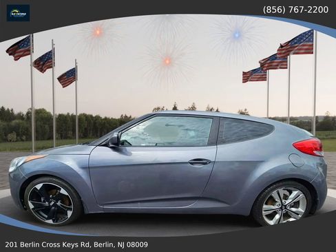 Used 2017 Hyundai Veloster Value Edition FWD image 6
