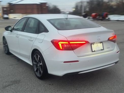 Certified 2025 Honda Civic Sport Touring image 7