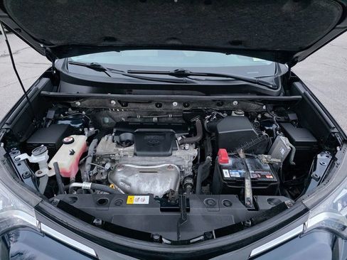 Used 2018 Toyota RAV4 XLE image 13