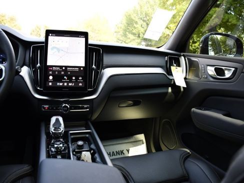 New 2026 Volvo XC60 B5 Ultra w/ Protection Package Premier image 20