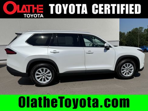 Certified 2024 Toyota Grand Highlander AWD image 1