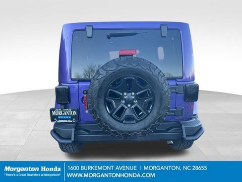 Used 2016 Jeep Wrangler Unlimited Sahara image 7