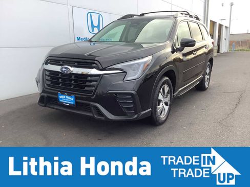 Used 2023 Subaru Ascent Premium w/ Convenience Package image 1