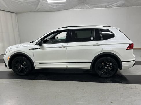Certified 2024 Volkswagen Tiguan SE R-Line AWD/4WD image 6