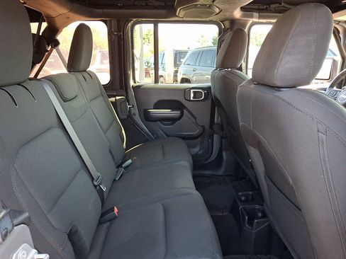 Used 2019 Jeep Wrangler Unlimited Sport AWD/4WD image 15
