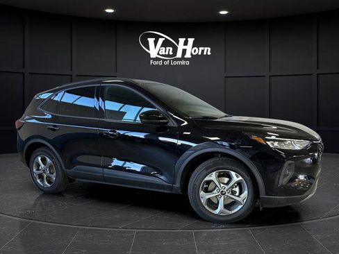 Certified 2025 Ford Escape ST-Line Elite image 35