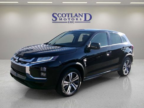 Used 2025 Mitsubishi Outlander Sport ES image 2