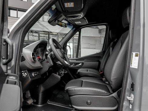 Used 2026 Mercedes-Benz Sprinter 2500 image 12