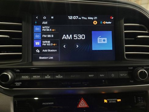 Used 2019 Hyundai Elantra Limited w/ Ultimate Package 02 FWD image 25