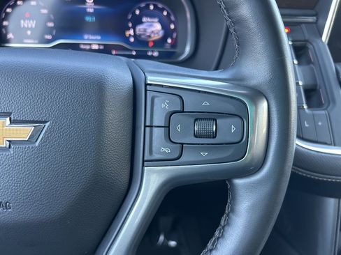 Used 2023 Chevrolet Suburban Premier RWD image 16