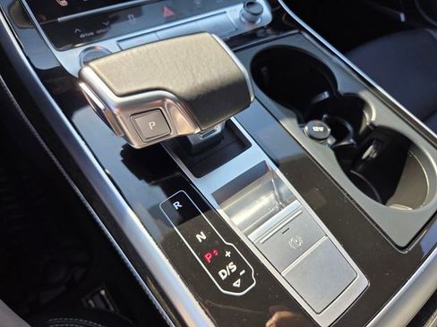 Used 2025 Audi Q8 Premium Plus AWD/4WD image 28