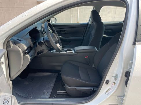 Used 2025 Nissan Sentra SV image 24