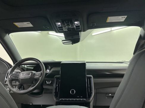 New 2026 GMC Yukon AT4 w/ AT4 Premium Plus Package AWD/4WD image 25