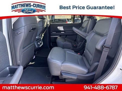 New 2025 Ford Expedition Active image 12