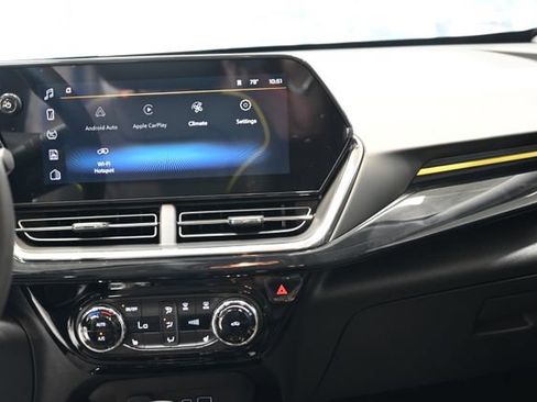 New 2026 Chevrolet Trax ACTIV w/ Sunroof Package FWD image 14