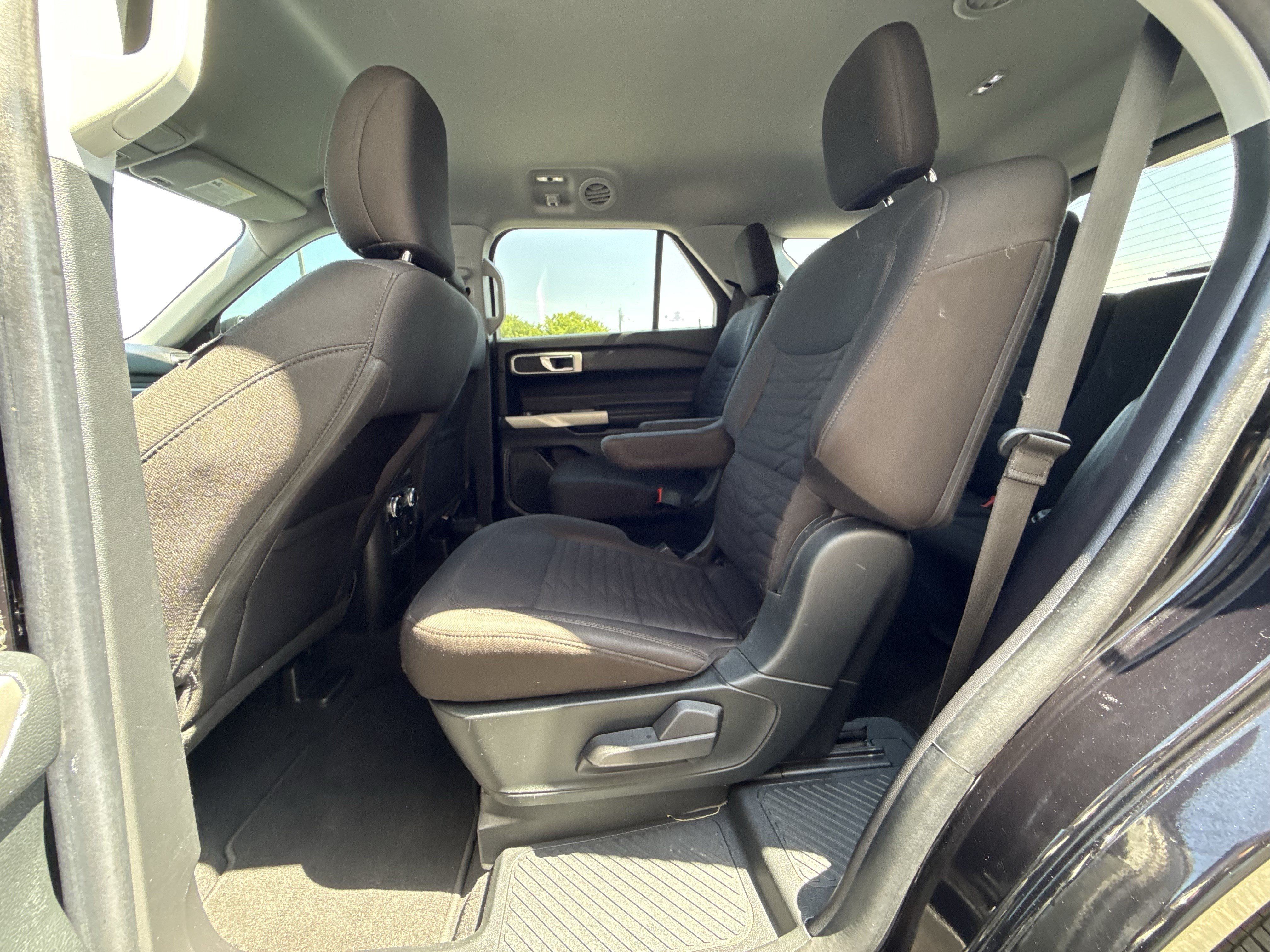 Used 2021 Ford Explorer XLT RWD image 18