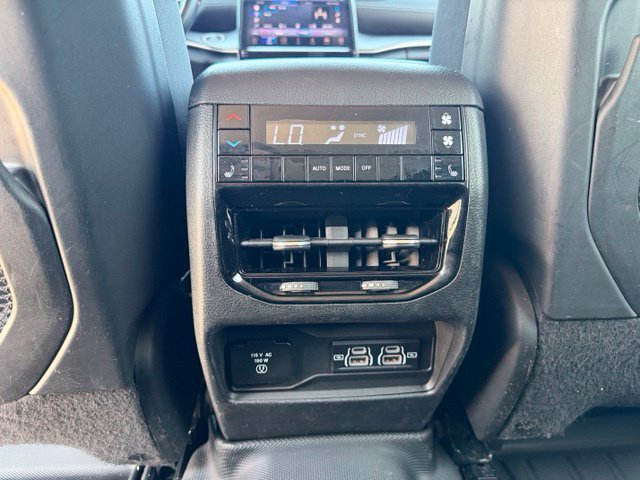 Used 2021 Jeep Grand Cherokee L Limited w/ Trailer Tow Group (B) AWD/4WD image 17