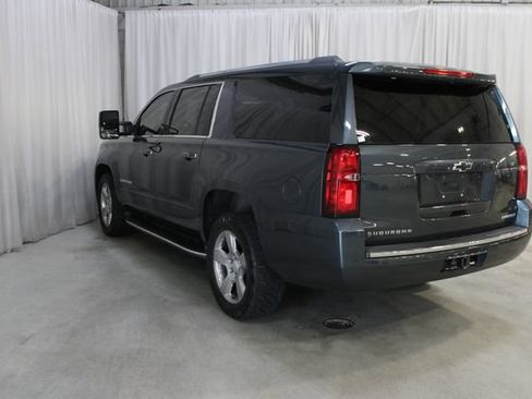Used 2020 Chevrolet Suburban Premier AWD/4WD image 30