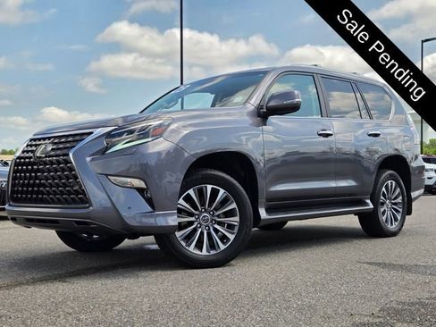 Used 2023 Lexus GX 460 Luxury w/ Accessory Package image 24