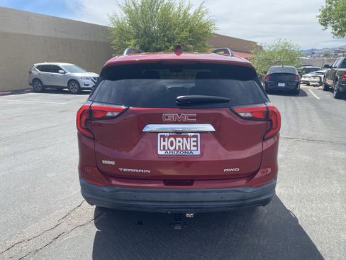 Used 2019 GMC Terrain SLE w/ Driver Convenience Package image 3