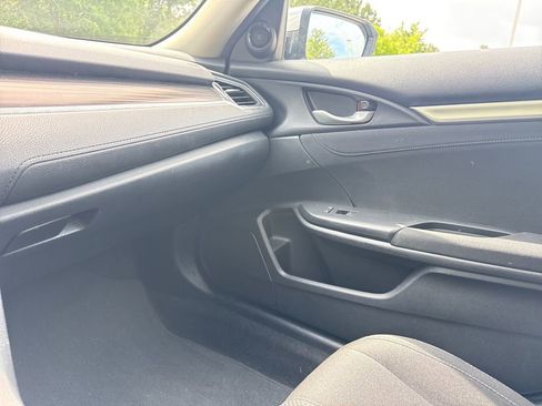 Used 2020 Honda Civic EX image 17