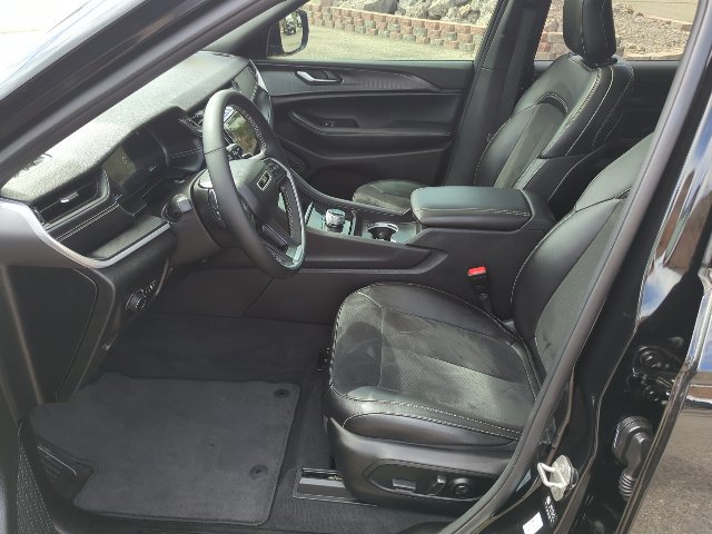 Certified 2023 Jeep Grand Cherokee L Laredo AWD/4WD image 16