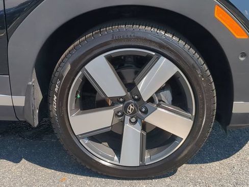 Certified 2025 Hyundai Santa Fe Limited FWD image 10