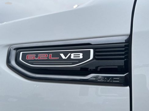 Used 2024 GMC Sierra 1500 AT4 w/ Technology Package AWD/4WD image 37