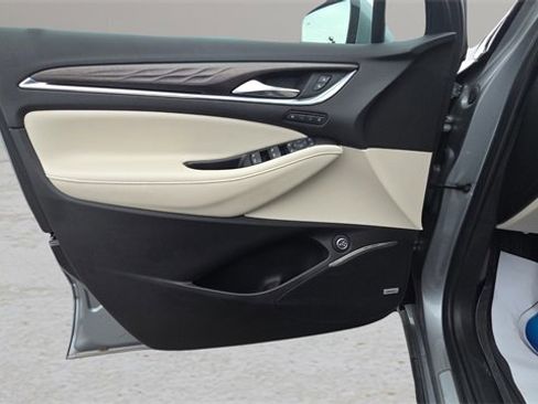 Used 2023 Buick Enclave Avenir w/ Avenir Technology Package image 22