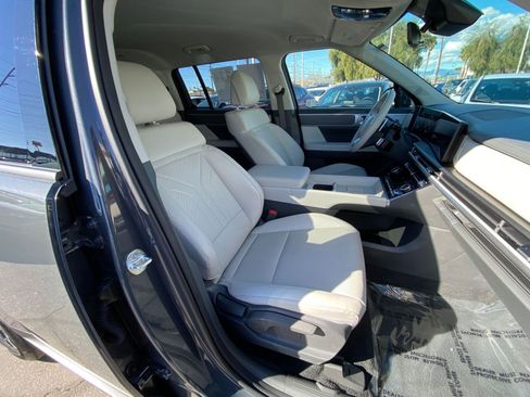 Used 2025 Hyundai Santa Fe SEL AWD/4WD image 39