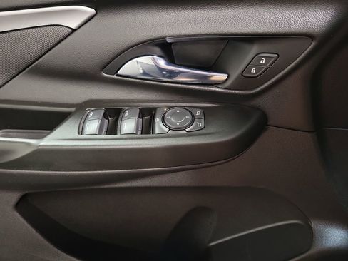 Used 2022 Chevrolet Bolt LT FWD image 18