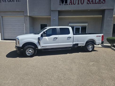 Used 2025 Ford F250 XL w/ FX4 Off-Road Package AWD/4WD image 2