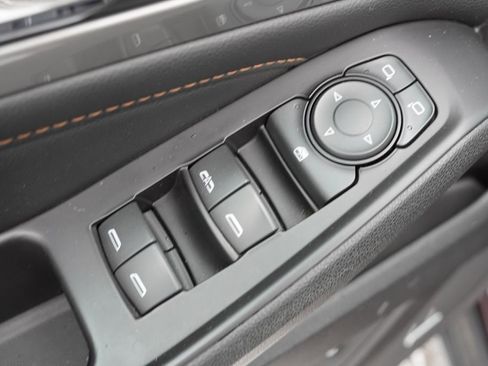 Used 2018 Chevrolet Traverse LT w/ LPO, Floor Liner Package image 24