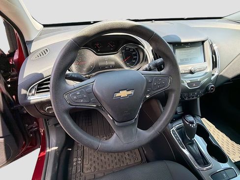 Used 2016 Chevrolet Cruze LT w/ Convenience Package FWD image 11