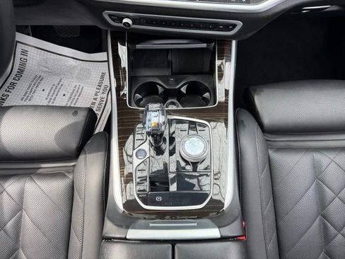 Used 2023 BMW X5 xDrive40i w/ Executive Package AWD/4WD image 25
