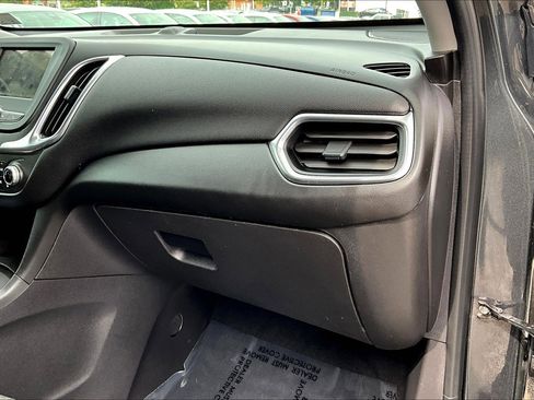 Used 2019 Chevrolet Equinox LT FWD image 16