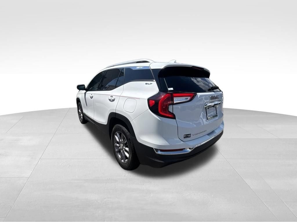Used 2023 GMC Terrain SLT FWD image 4