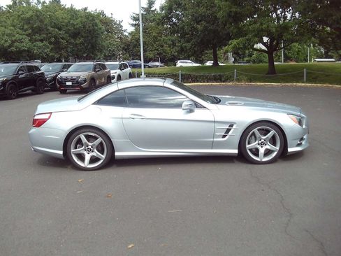 Used 2013 Mercedes-Benz SL 550 image 6