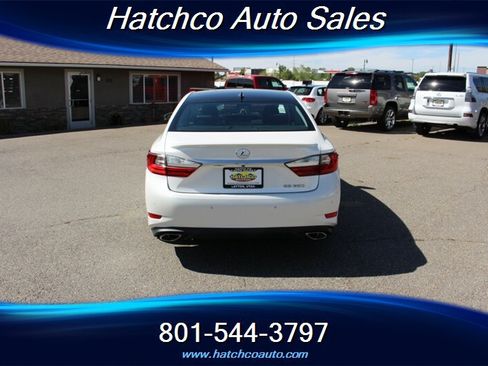 Used 2018 Lexus ES 350 w/ Navigation System Package FWD image 3