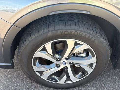 Used 2022 Subaru Outback Limited XT w/ Popular Package #2 AWD/4WD image 10