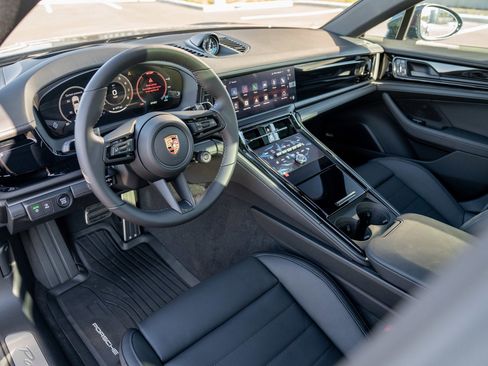 New 2026 Porsche Panamera 4 AWD/4WD image 4