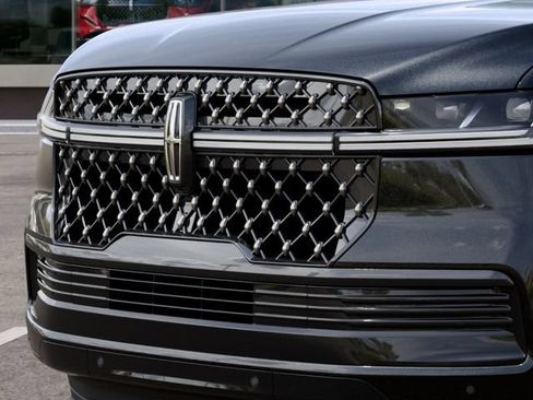New 2027 Lincoln Navigator Black Label AWD/4WD image 17
